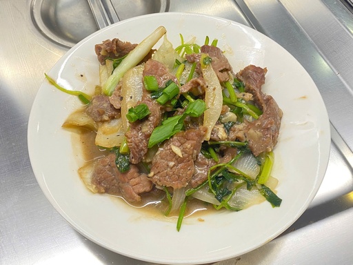 Bò xào hành tây